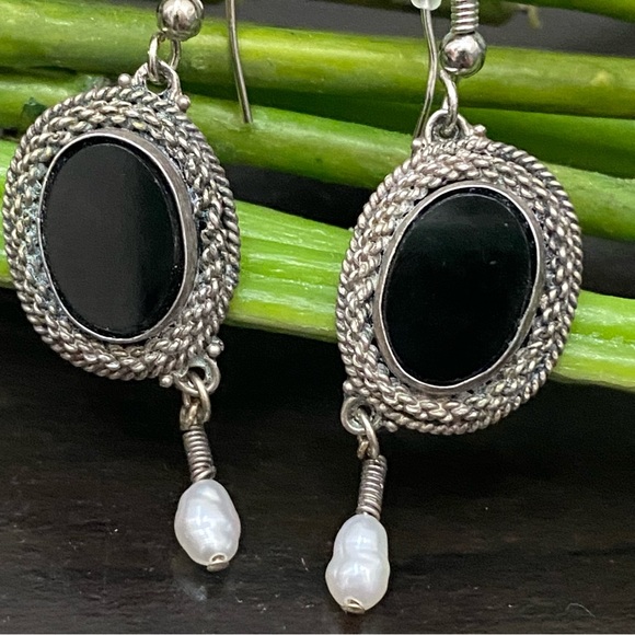 Sterling Silver 925 Made in Israel Black Onyx Dangling Rice Pearl Drop Earrings - Picture 4 of 11